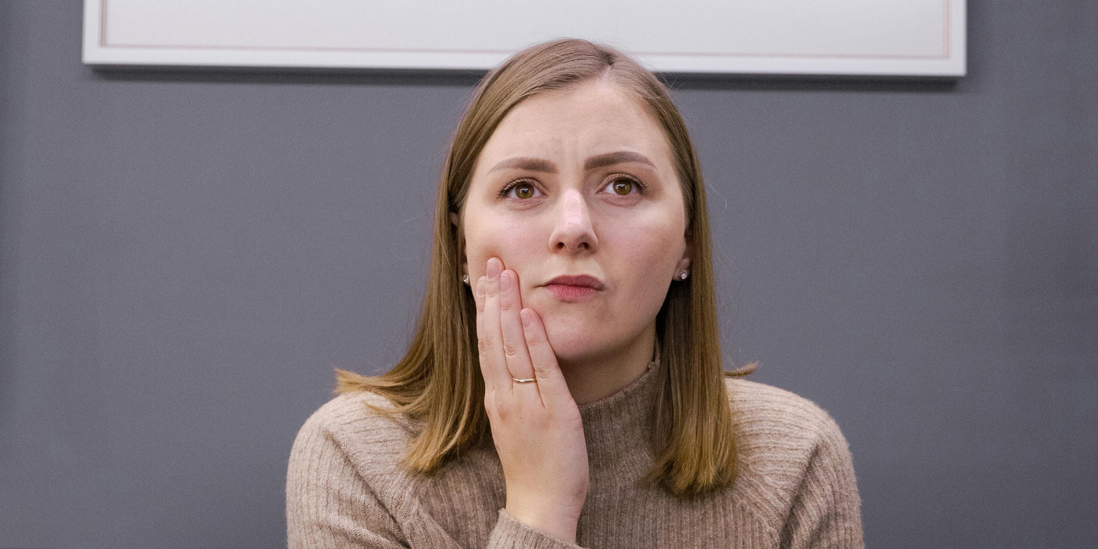 practicing face yoga can imrpove crow' feet